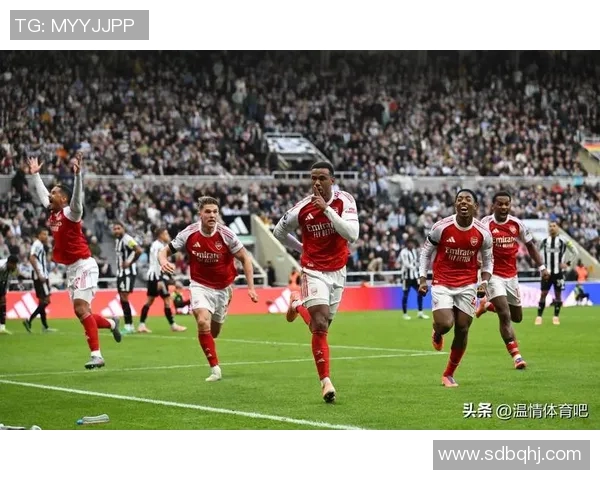 英媒聚焦：阿森纳领跑德神童争夺，曼城助力枪手再创纪录