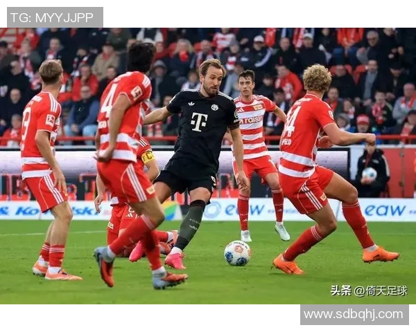 德甲焦点大战：拜仁逆转狂胜，多特惊险逼平