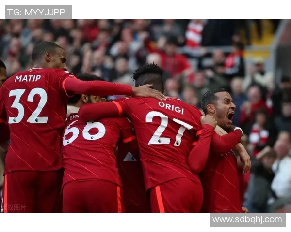 曼城的最后一块拼图：当萨维尼奥的“风暴”席卷禁区，只差那致命的一击